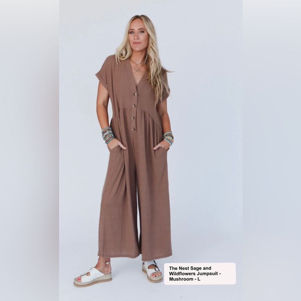 The Nest Sage and Wildflowers Jumpsuit -
Mushroom - L